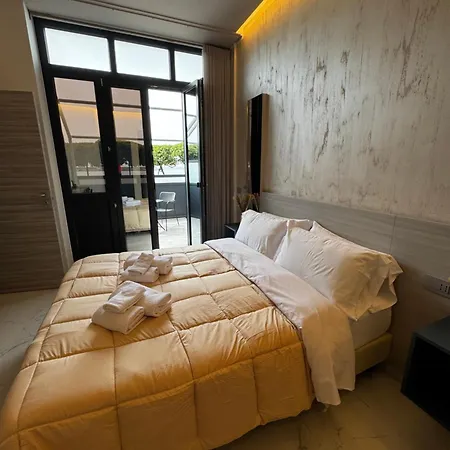 Blue Seagull Chiavari